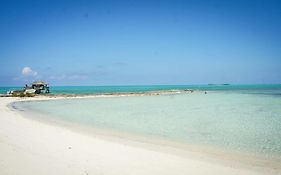Small Hope Bay Lodge